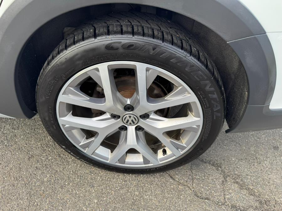 2017 Volkswagen Golf Alltrack 1.8T SEL DSG, available for sale in Berlin, Connecticut | Tru Auto Mall. Berlin, Connecticut 2017 Volkswagen Golf Alltrack 1.8T SEL DSG, available for sale in Berlin, Connecticut | Tru Auto Mall. Berlin, Connecticut
