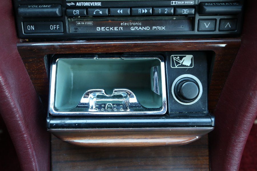 1986 Mercedes-Benz 300 Series 4dr Sedan 300E, available for sale in Bristol, Connecticut | Dealmax Motors LLC. Bristol, Connecticut 1986 Mercedes-Benz 300 Series 4dr Sedan 300E, available for sale in Bristol, Connecticut | Dealmax Motors LLC. Bristol, Connecticut