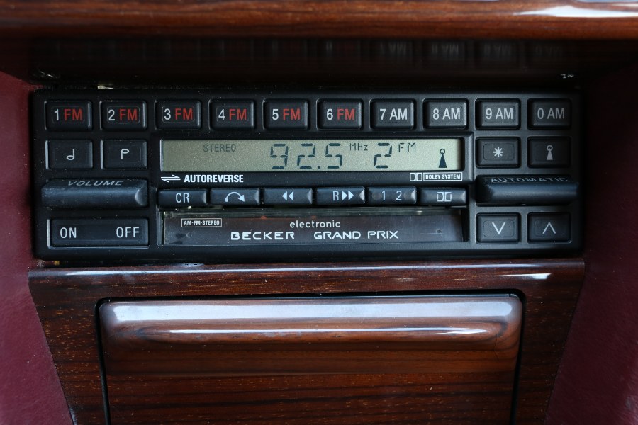 1986 Mercedes-Benz 300 Series 4dr Sedan 300E, available for sale in Bristol, Connecticut | Dealmax Motors LLC. Bristol, Connecticut 1986 Mercedes-Benz 300 Series 4dr Sedan 300E, available for sale in Bristol, Connecticut | Dealmax Motors LLC. Bristol, Connecticut