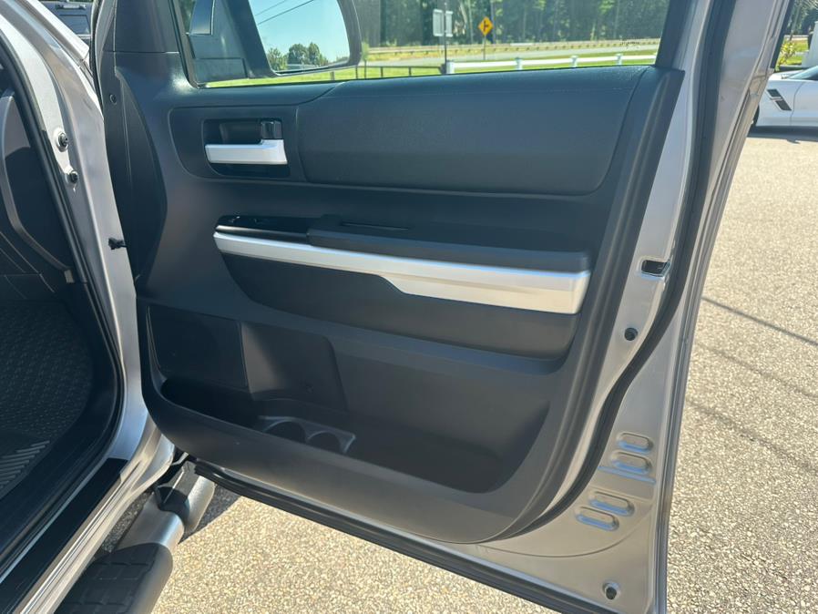 2015 Toyota Tundra 4WD Truck CrewMax 5.7L V8 6-Spd AT SR5 (Natl), available for sale in South Windsor, Connecticut | Mike And Tony Auto Sales, Inc. South Windsor, Connecticut 2015 Toyota Tundra 4WD Truck CrewMax 5.7L V8 6-Spd AT SR5 (Natl), available for sale in South Windsor, Connecticut | Mike And Tony Auto Sales, Inc. South Windsor, Connecticut
