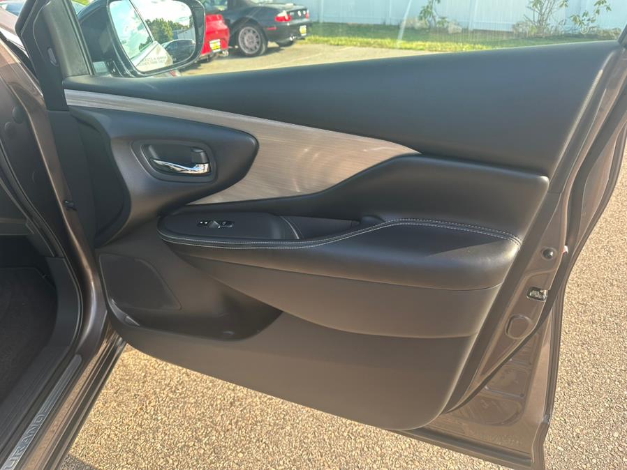 2015 Nissan Murano AWD 4dr Platinum, available for sale in South Windsor, Connecticut | Mike And Tony Auto Sales, Inc. South Windsor, Connecticut 2015 Nissan Murano AWD 4dr Platinum, available for sale in South Windsor, Connecticut | Mike And Tony Auto Sales, Inc. South Windsor, Connecticut