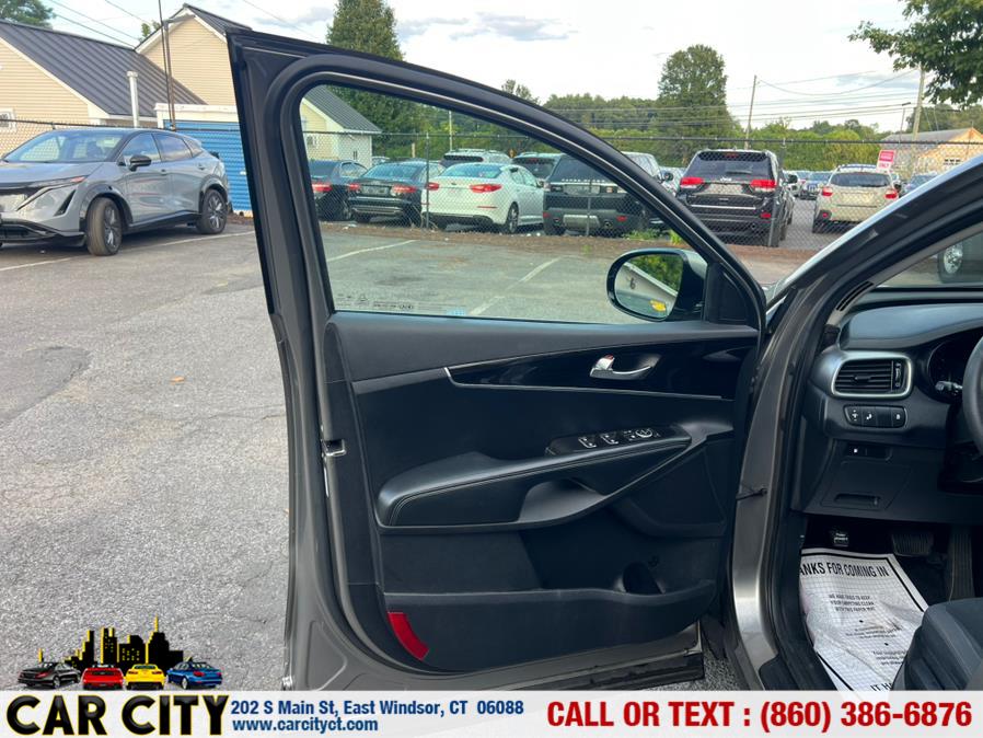2019 Kia Sorento LX AWD, available for sale in East Windsor, Connecticut | Car City LLC. East Windsor, Connecticut 2019 Kia Sorento LX AWD, available for sale in East Windsor, Connecticut | Car City LLC. East Windsor, Connecticut