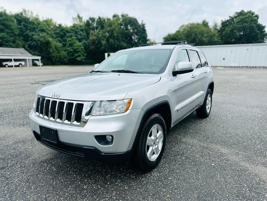 2013 Jeep Grand Cherokee 4WD 4dr Laredo, available for sale in Springfield, Massachusetts | Auto Globe LLC. Springfield, Massachusetts 2013 Jeep Grand Cherokee 4WD 4dr Laredo, available for sale in Springfield, Massachusetts | Auto Globe LLC. Springfield, Massachusetts