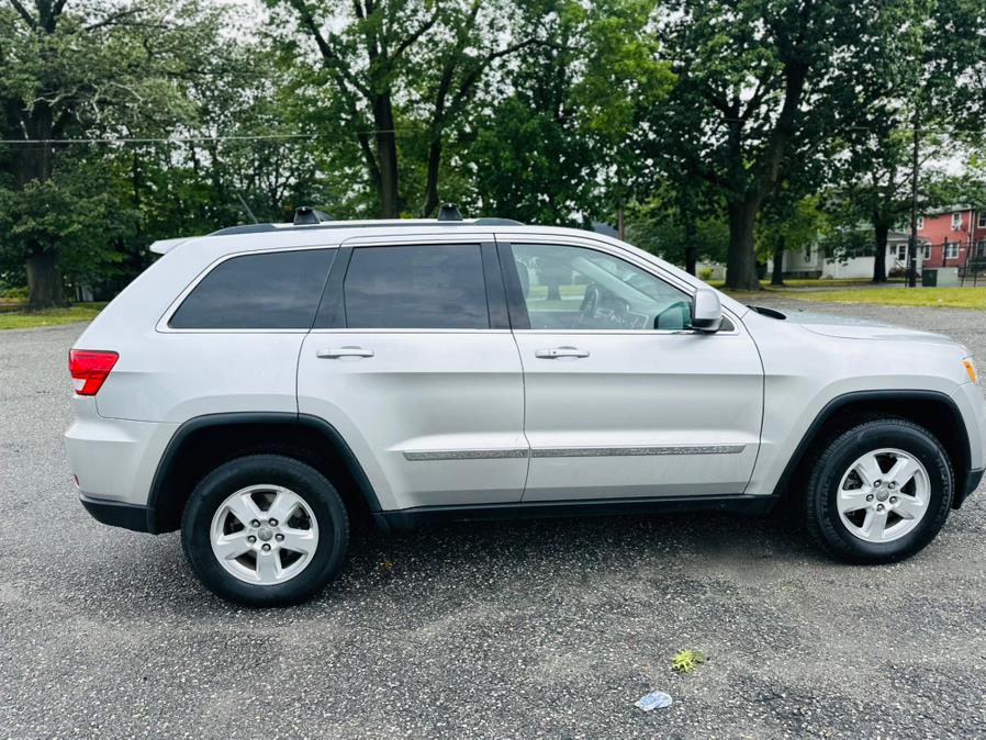 2013 Jeep Grand Cherokee 4WD 4dr Laredo, available for sale in Springfield, Massachusetts | Auto Globe LLC. Springfield, Massachusetts 2013 Jeep Grand Cherokee 4WD 4dr Laredo, available for sale in Springfield, Massachusetts | Auto Globe LLC. Springfield, Massachusetts