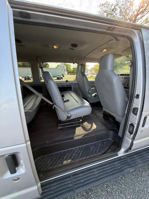 2013 Ford Econoline Wagon 10 passangers E-350 Super Duty XL, available for sale in Springfield, Massachusetts | Auto Globe LLC. Springfield, Massachusetts 2013 Ford Econoline Wagon 10 passangers E-350 Super Duty XL, available for sale in Springfield, Massachusetts | Auto Globe LLC. Springfield, Massachusetts