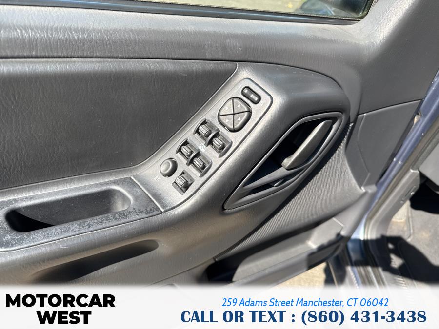2003 Jeep Grand Cherokee 4dr Laredo, available for sale in Manchester, Connecticut | Motorcar West. Manchester, Connecticut 2003 Jeep Grand Cherokee 4dr Laredo, available for sale in Manchester, Connecticut | Motorcar West. Manchester, Connecticut