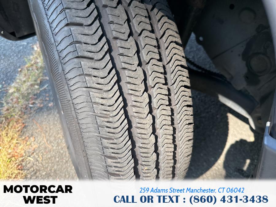 2003 Jeep Grand Cherokee 4dr Laredo, available for sale in Manchester, Connecticut | Motorcar West. Manchester, Connecticut 2003 Jeep Grand Cherokee 4dr Laredo, available for sale in Manchester, Connecticut | Motorcar West. Manchester, Connecticut
