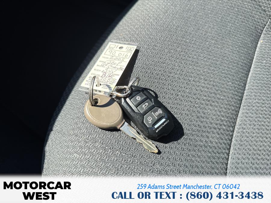 2003 Jeep Grand Cherokee 4dr Laredo, available for sale in Manchester, Connecticut | Motorcar West. Manchester, Connecticut 2003 Jeep Grand Cherokee 4dr Laredo, available for sale in Manchester, Connecticut | Motorcar West. Manchester, Connecticut