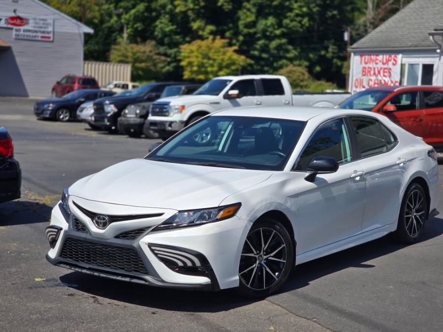 Used Toyota Camry SE Auto (Natl) 2022 | Live Motors Sales and Service INC. Canton, Connecticut