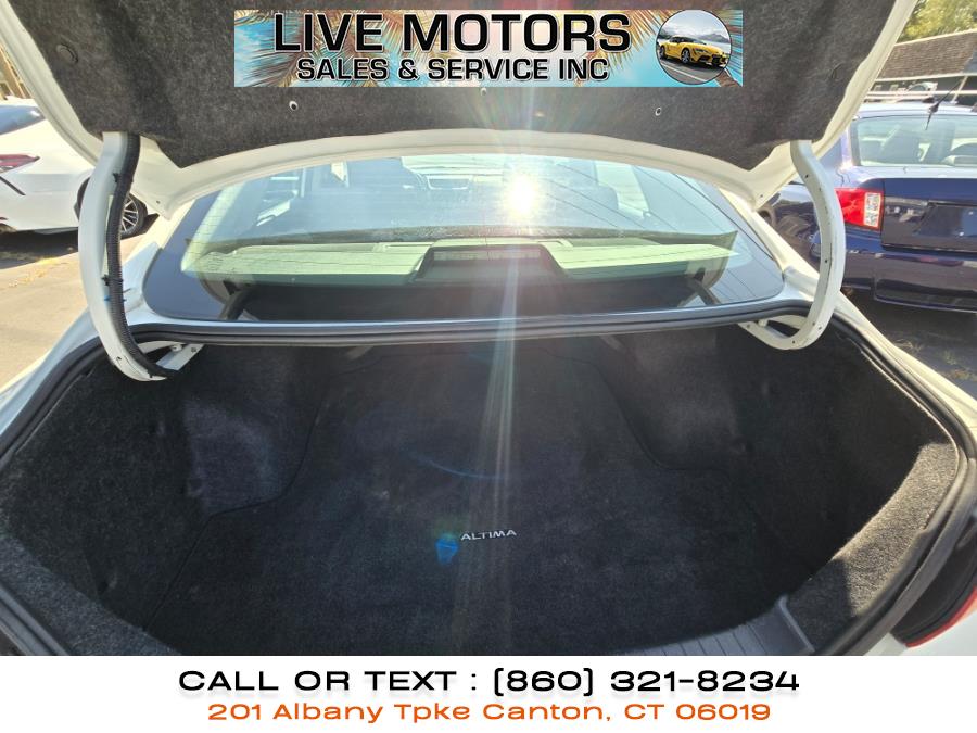 2016 Nissan Altima 4dr Sdn I4 2.5 SR, available for sale in Canton, Connecticut | Live Motors Sales and Service INC. Canton, Connecticut 2016 Nissan Altima 4dr Sdn I4 2.5 SR, available for sale in Canton, Connecticut | Live Motors Sales and Service INC. Canton, Connecticut