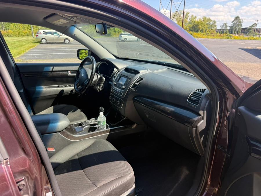 2014 Kia Sorento 2WD 4dr I4 LX, available for sale in East Windsor, Connecticut | STS Automotive. East Windsor, Connecticut 2014 Kia Sorento 2WD 4dr I4 LX, available for sale in East Windsor, Connecticut | STS Automotive. East Windsor, Connecticut
