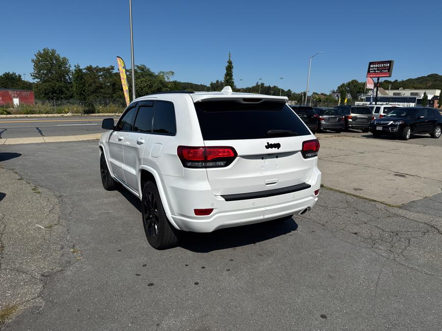 2018 Jeep Grand Cherokee Altitude 4x4 *Ltd Avail*, available for sale in Worcester, Massachusetts | Worcester Auto Outlet LLC. Worcester, Massachusetts 2018 Jeep Grand Cherokee Altitude 4x4 *Ltd Avail*, available for sale in Worcester, Massachusetts | Worcester Auto Outlet LLC. Worcester, Massachusetts