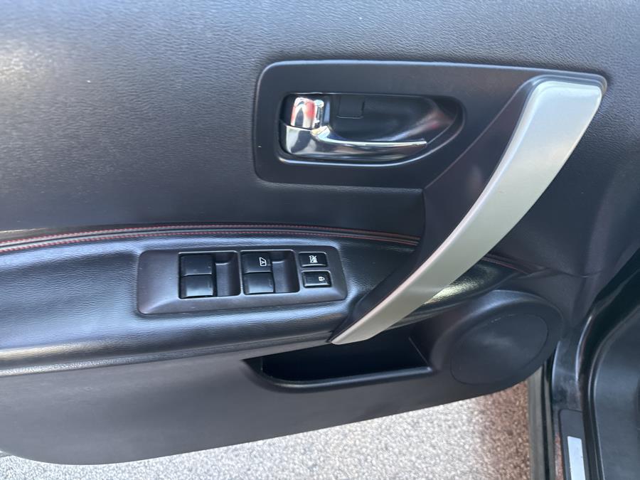 2011 Nissan Rogue AWD 4dr Krom Edition, available for sale in Worcester, Massachusetts | Worcester Auto Outlet LLC. Worcester, Massachusetts 2011 Nissan Rogue AWD 4dr Krom Edition, available for sale in Worcester, Massachusetts | Worcester Auto Outlet LLC. Worcester, Massachusetts