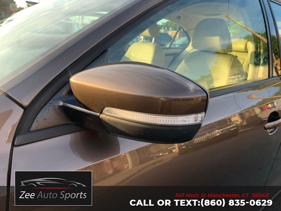 2011 Volkswagen Jetta Sedan 4dr Auto SE w/Convenience & Sunroof PZEV, available for sale in Manchester, Connecticut | Zee Auto Sports. Manchester, Connecticut 2011 Volkswagen Jetta Sedan 4dr Auto SE w/Convenience & Sunroof PZEV, available for sale in Manchester, Connecticut | Zee Auto Sports. Manchester, Connecticut