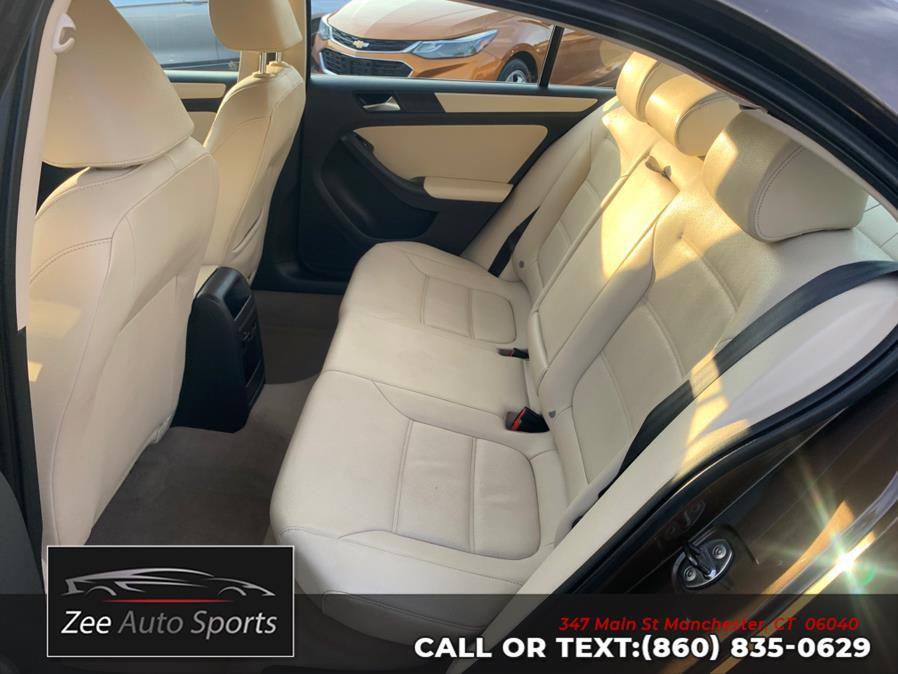 2011 Volkswagen Jetta Sedan 4dr Auto SE w/Convenience & Sunroof PZEV, available for sale in Manchester, Connecticut | Zee Auto Sports. Manchester, Connecticut 2011 Volkswagen Jetta Sedan 4dr Auto SE w/Convenience & Sunroof PZEV, available for sale in Manchester, Connecticut | Zee Auto Sports. Manchester, Connecticut