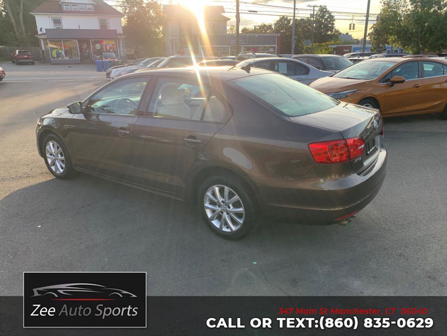 2011 Volkswagen Jetta Sedan 4dr Auto SE w/Convenience & Sunroof PZEV, available for sale in Manchester, Connecticut | Zee Auto Sports. Manchester, Connecticut 2011 Volkswagen Jetta Sedan 4dr Auto SE w/Convenience & Sunroof PZEV, available for sale in Manchester, Connecticut | Zee Auto Sports. Manchester, Connecticut