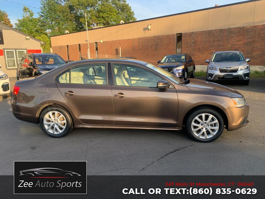 2011 Volkswagen Jetta Sedan 4dr Auto SE w/Convenience & Sunroof PZEV, available for sale in Manchester, Connecticut | Zee Auto Sports. Manchester, Connecticut 2011 Volkswagen Jetta Sedan 4dr Auto SE w/Convenience & Sunroof PZEV, available for sale in Manchester, Connecticut | Zee Auto Sports. Manchester, Connecticut