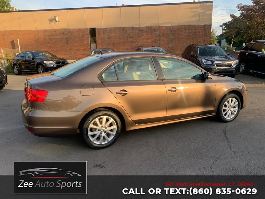 2011 Volkswagen Jetta Sedan 4dr Auto SE w/Convenience & Sunroof PZEV, available for sale in Manchester, Connecticut | Zee Auto Sports. Manchester, Connecticut 2011 Volkswagen Jetta Sedan 4dr Auto SE w/Convenience & Sunroof PZEV, available for sale in Manchester, Connecticut | Zee Auto Sports. Manchester, Connecticut