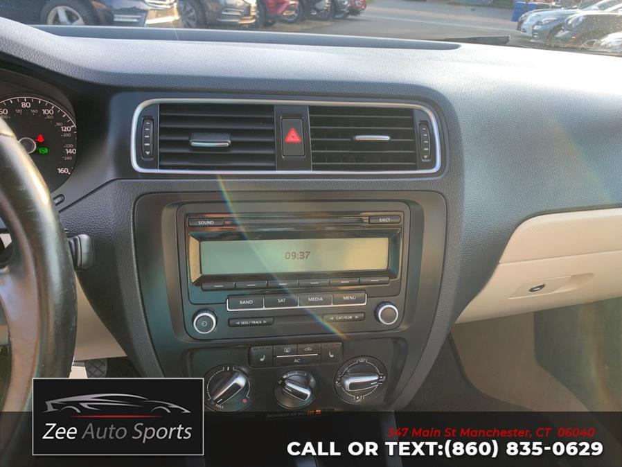 2011 Volkswagen Jetta Sedan 4dr Auto SE w/Convenience & Sunroof PZEV, available for sale in Manchester, Connecticut | Zee Auto Sports. Manchester, Connecticut 2011 Volkswagen Jetta Sedan 4dr Auto SE w/Convenience & Sunroof PZEV, available for sale in Manchester, Connecticut | Zee Auto Sports. Manchester, Connecticut