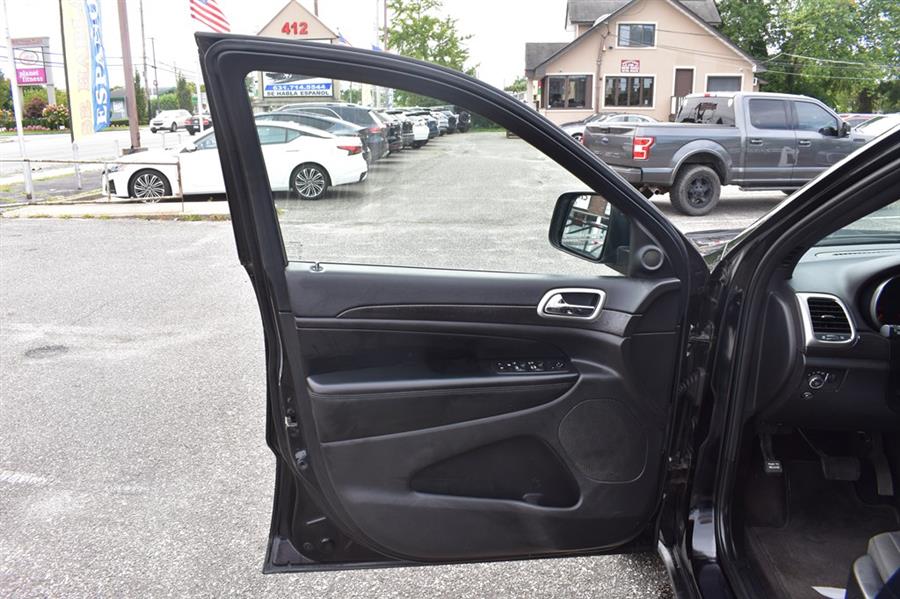 2018 Jeep Grand Cherokee LAREDO, available for sale in Patchogue, New York | 112 Auto Plaza. Patchogue, New York 2018 Jeep Grand Cherokee LAREDO, available for sale in Patchogue, New York | 112 Auto Plaza. Patchogue, New York