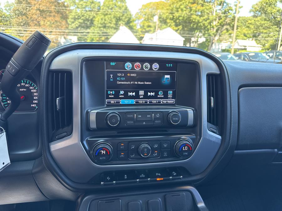 2017 GMC Sierra 2500HD 4WD Crew Cab SLE, available for sale in Waterbury, Connecticut | National Auto Brokers, Inc.. Waterbury, Connecticut 2017 GMC Sierra 2500HD 4WD Crew Cab SLE, available for sale in Waterbury, Connecticut | National Auto Brokers, Inc.. Waterbury, Connecticut