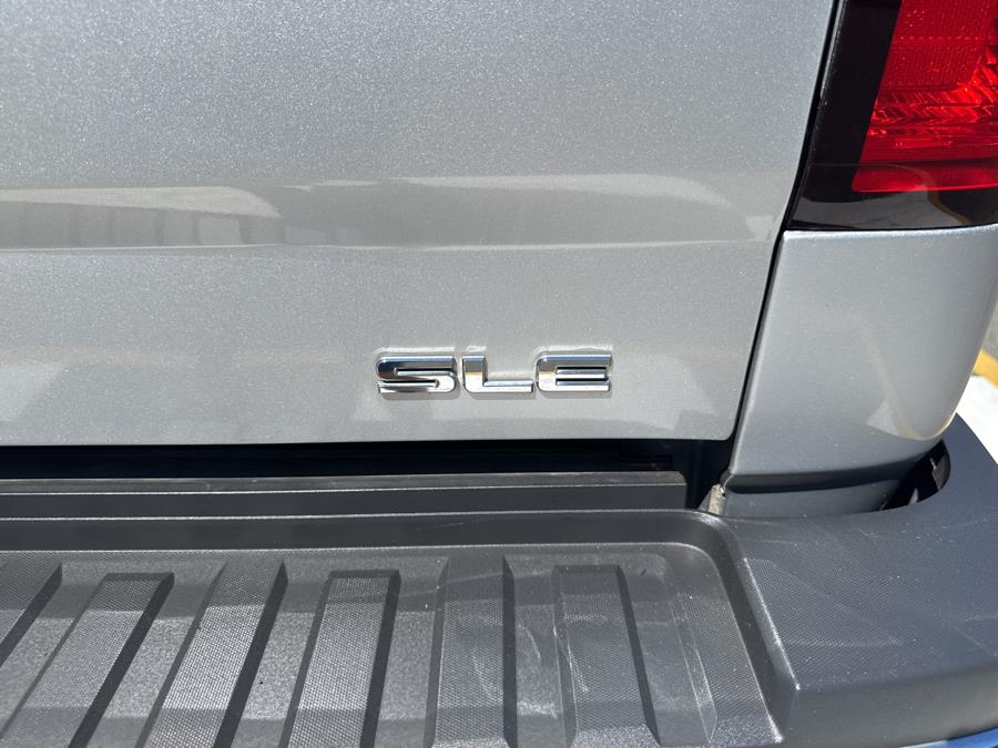 2017 GMC Sierra 2500HD 4WD Crew Cab SLE, available for sale in Waterbury, Connecticut | National Auto Brokers, Inc.. Waterbury, Connecticut 2017 GMC Sierra 2500HD 4WD Crew Cab SLE, available for sale in Waterbury, Connecticut | National Auto Brokers, Inc.. Waterbury, Connecticut