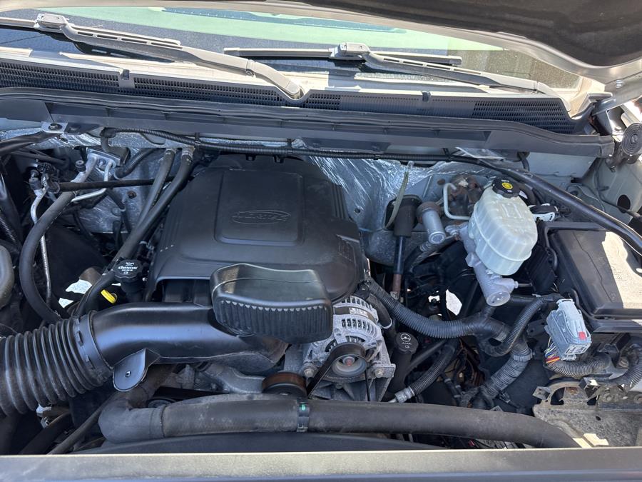 2017 GMC Sierra 2500HD 4WD Crew Cab SLE, available for sale in Waterbury, Connecticut | National Auto Brokers, Inc.. Waterbury, Connecticut 2017 GMC Sierra 2500HD 4WD Crew Cab SLE, available for sale in Waterbury, Connecticut | National Auto Brokers, Inc.. Waterbury, Connecticut