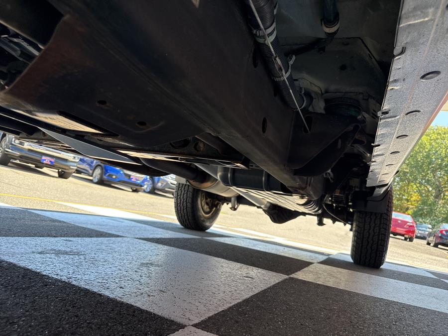 2017 GMC Sierra 2500HD 4WD Crew Cab SLE, available for sale in Waterbury, Connecticut | National Auto Brokers, Inc.. Waterbury, Connecticut 2017 GMC Sierra 2500HD 4WD Crew Cab SLE, available for sale in Waterbury, Connecticut | National Auto Brokers, Inc.. Waterbury, Connecticut