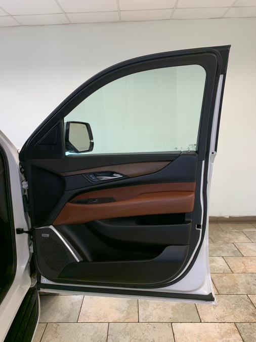 2017 Cadillac Escalade ESV 4WD 4dr Luxury, available for sale in Hillside, New Jersey | Euro Lux Auto. Hillside, New Jersey 2017 Cadillac Escalade ESV 4WD 4dr Luxury, available for sale in Hillside, New Jersey | Euro Lux Auto. Hillside, New Jersey