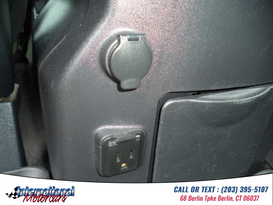 2014 Nissan Titan 4WD Crew Cab SWB SV, available for sale in Berlin, Connecticut | International Motorcars llc. Berlin, Connecticut 2014 Nissan Titan 4WD Crew Cab SWB SV, available for sale in Berlin, Connecticut | International Motorcars llc. Berlin, Connecticut
