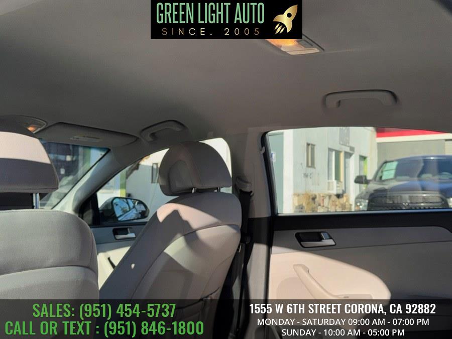 2017 Hyundai Sonata 2.4L PZEV, available for sale in Corona, California | Green Light Auto. Corona, California 2017 Hyundai Sonata 2.4L PZEV, available for sale in Corona, California | Green Light Auto. Corona, California