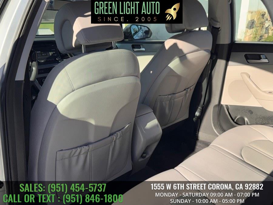 2017 Hyundai Sonata 2.4L PZEV, available for sale in Corona, California | Green Light Auto. Corona, California 2017 Hyundai Sonata 2.4L PZEV, available for sale in Corona, California | Green Light Auto. Corona, California