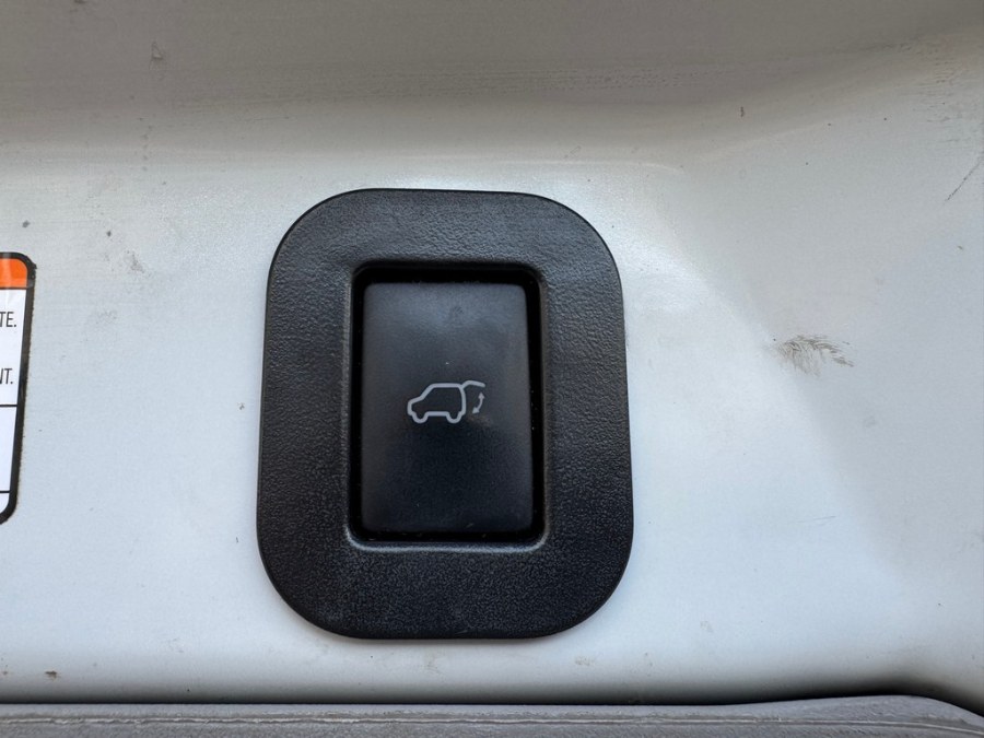 2018 Toyota Sienna XLE Premium AWD 7-Passenger (Natl), available for sale in West Springfield, Massachusetts | Union Street Auto Sales. West Springfield, Massachusetts 2018 Toyota Sienna XLE Premium AWD 7-Passenger (Natl), available for sale in West Springfield, Massachusetts | Union Street Auto Sales. West Springfield, Massachusetts