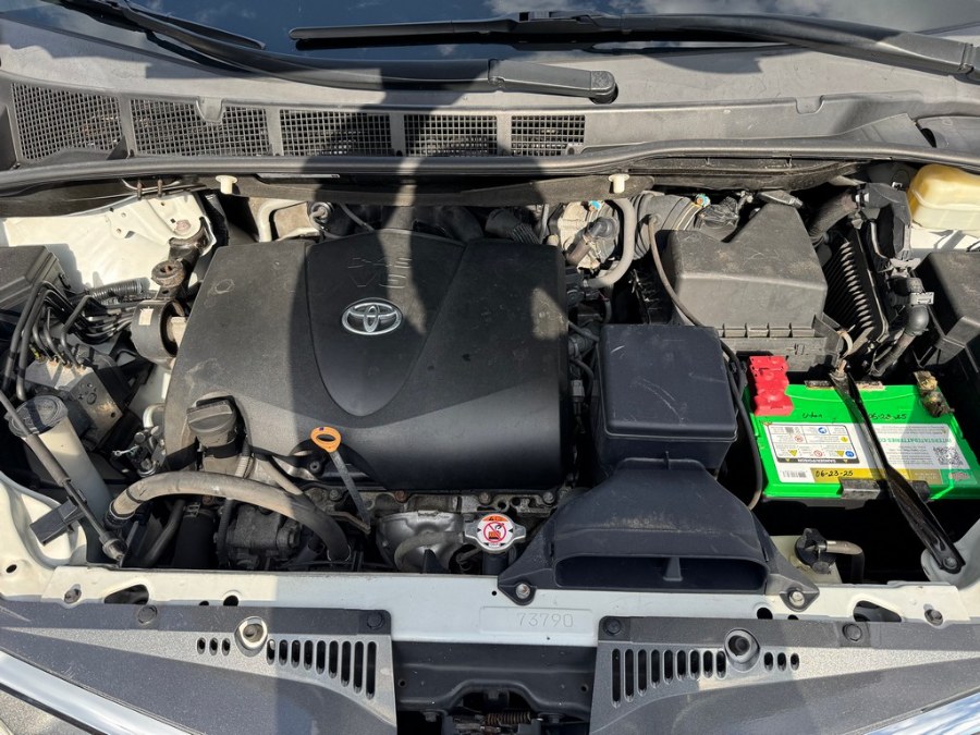2018 Toyota Sienna XLE Premium AWD 7-Passenger (Natl), available for sale in West Springfield, Massachusetts | Union Street Auto Sales. West Springfield, Massachusetts 2018 Toyota Sienna XLE Premium AWD 7-Passenger (Natl), available for sale in West Springfield, Massachusetts | Union Street Auto Sales. West Springfield, Massachusetts
