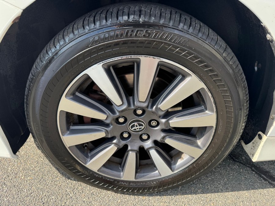 2018 Toyota Sienna XLE Premium AWD 7-Passenger (Natl), available for sale in West Springfield, Massachusetts | Union Street Auto Sales. West Springfield, Massachusetts 2018 Toyota Sienna XLE Premium AWD 7-Passenger (Natl), available for sale in West Springfield, Massachusetts | Union Street Auto Sales. West Springfield, Massachusetts