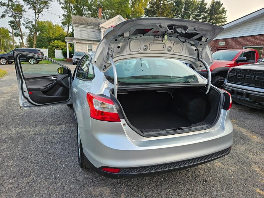 2014 Ford Focus 4dr Sdn SE, available for sale in East Windsor, Connecticut | Toro Auto. East Windsor, Connecticut 2014 Ford Focus 4dr Sdn SE, available for sale in East Windsor, Connecticut | Toro Auto. East Windsor, Connecticut