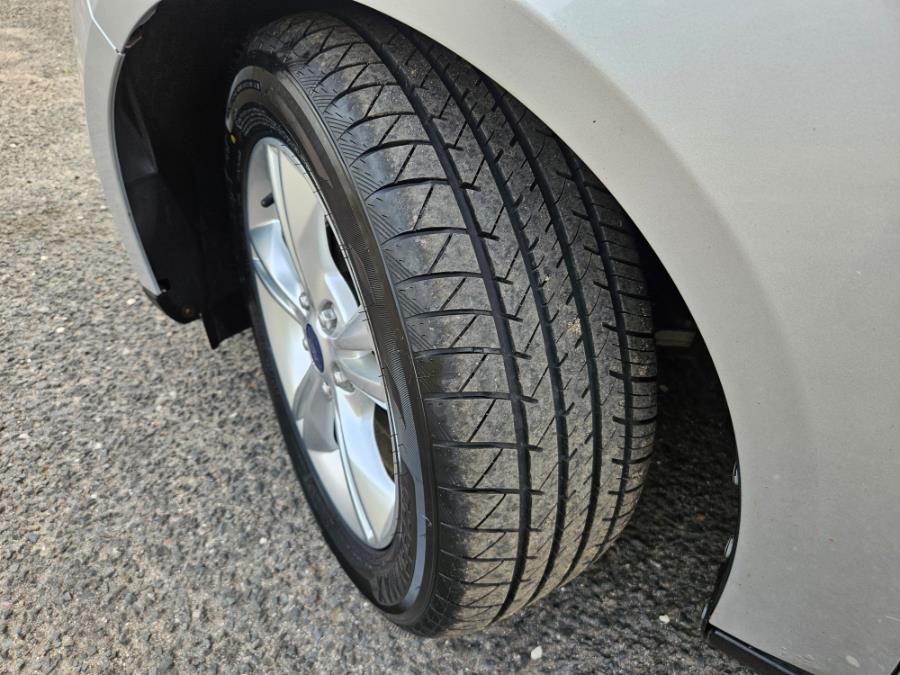 2014 Ford Focus 4dr Sdn SE, available for sale in East Windsor, Connecticut | Toro Auto. East Windsor, Connecticut 2014 Ford Focus 4dr Sdn SE, available for sale in East Windsor, Connecticut | Toro Auto. East Windsor, Connecticut