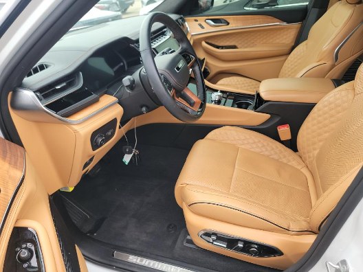 2022 Jeep Grand Cherokee Summit Reserve 4x4, available for sale in Franklin Square, New York | Luxury Motor Club. Franklin Square, New York 2022 Jeep Grand Cherokee Summit Reserve 4x4, available for sale in Franklin Square, New York | Luxury Motor Club. Franklin Square, New York
