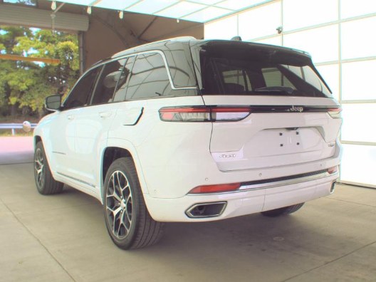 2022 Jeep Grand Cherokee Summit Reserve 4x4, available for sale in Franklin Square, New York | Luxury Motor Club. Franklin Square, New York 2022 Jeep Grand Cherokee Summit Reserve 4x4, available for sale in Franklin Square, New York | Luxury Motor Club. Franklin Square, New York