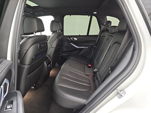 2022 BMW X5 xDrive40i Sports Activity Vehicle, available for sale in Franklin Square, New York | Luxury Motor Club. Franklin Square, New York 2022 BMW X5 xDrive40i Sports Activity Vehicle, available for sale in Franklin Square, New York | Luxury Motor Club. Franklin Square, New York