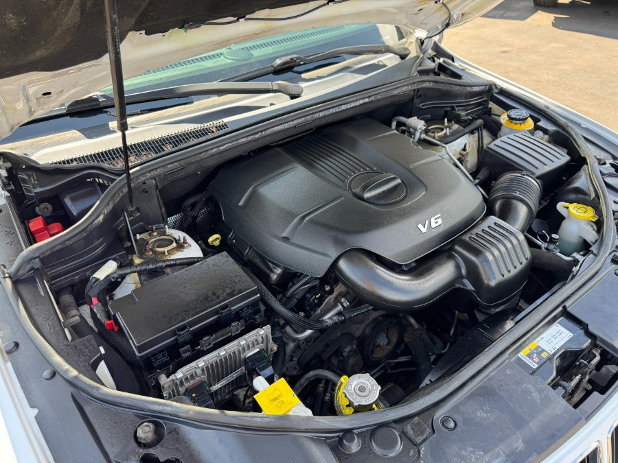 2014 Jeep Grand Cherokee 4WD 4dr Limited, available for sale in Ortonville, Michigan | Marsh Auto Sales LLC. Ortonville, Michigan 2014 Jeep Grand Cherokee 4WD 4dr Limited, available for sale in Ortonville, Michigan | Marsh Auto Sales LLC. Ortonville, Michigan