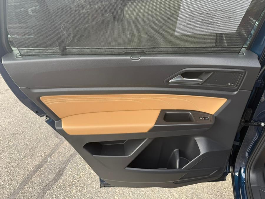 2022 Volkswagen Atlas Cross Sport 3.6L V6 SEL Premium R-Line 4MOTION, available for sale in East Windsor, Connecticut | Century Auto And Truck. East Windsor, Connecticut 2022 Volkswagen Atlas Cross Sport 3.6L V6 SEL Premium R-Line 4MOTION, available for sale in East Windsor, Connecticut | Century Auto And Truck. East Windsor, Connecticut