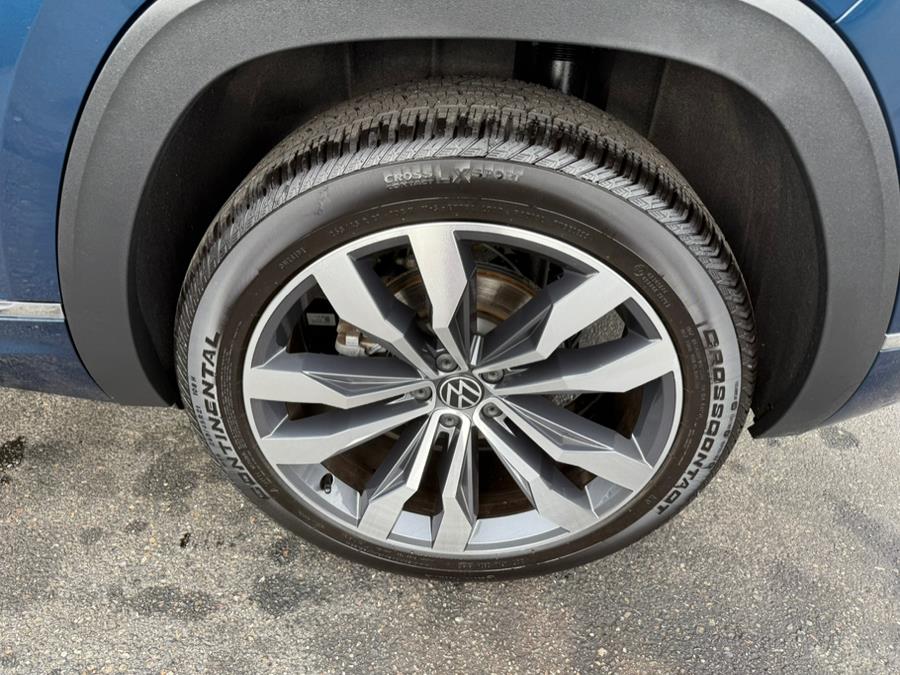 2022 Volkswagen Atlas Cross Sport 3.6L V6 SEL Premium R-Line 4MOTION, available for sale in East Windsor, Connecticut | Century Auto And Truck. East Windsor, Connecticut 2022 Volkswagen Atlas Cross Sport 3.6L V6 SEL Premium R-Line 4MOTION, available for sale in East Windsor, Connecticut | Century Auto And Truck. East Windsor, Connecticut