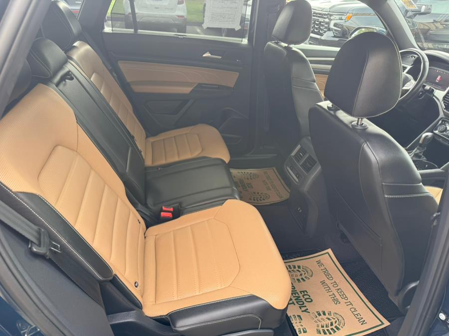 2022 Volkswagen Atlas Cross Sport 3.6L V6 SEL Premium R-Line 4MOTION, available for sale in East Windsor, Connecticut | Century Auto And Truck. East Windsor, Connecticut 2022 Volkswagen Atlas Cross Sport 3.6L V6 SEL Premium R-Line 4MOTION, available for sale in East Windsor, Connecticut | Century Auto And Truck. East Windsor, Connecticut