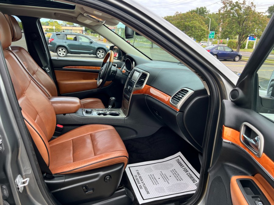 2013 Jeep Grand Cherokee 4WD 4dr Overland, available for sale in Hartford , Connecticut | Ledyard Auto Sale LLC. Hartford , Connecticut 2013 Jeep Grand Cherokee 4WD 4dr Overland, available for sale in Hartford , Connecticut | Ledyard Auto Sale LLC. Hartford , Connecticut