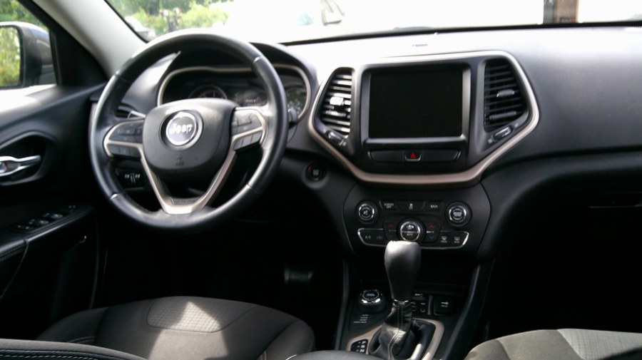 2017 Jeep Cherokee Latitude 4x4, available for sale in Yantic, Connecticut | Yantic Auto Center. Yantic, Connecticut 2017 Jeep Cherokee Latitude 4x4, available for sale in Yantic, Connecticut | Yantic Auto Center. Yantic, Connecticut