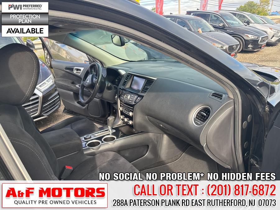 2016 Nissan Pathfinder 4WD 4dr SV, available for sale in East Rutherford, New Jersey | A&F Motors LLC. East Rutherford, New Jersey 2016 Nissan Pathfinder 4WD 4dr SV, available for sale in East Rutherford, New Jersey | A&F Motors LLC. East Rutherford, New Jersey