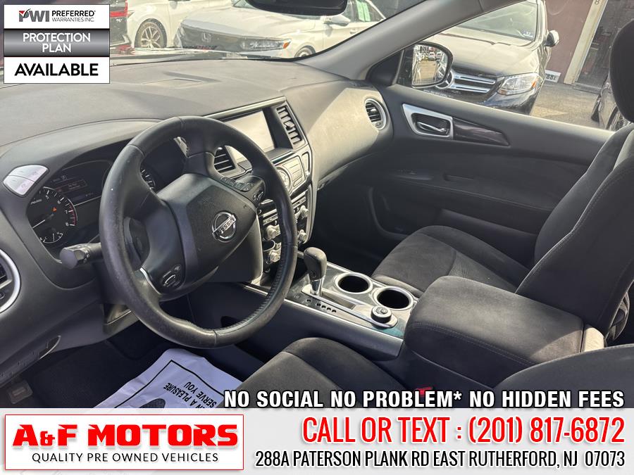 2016 Nissan Pathfinder 4WD 4dr SV, available for sale in East Rutherford, New Jersey | A&F Motors LLC. East Rutherford, New Jersey 2016 Nissan Pathfinder 4WD 4dr SV, available for sale in East Rutherford, New Jersey | A&F Motors LLC. East Rutherford, New Jersey