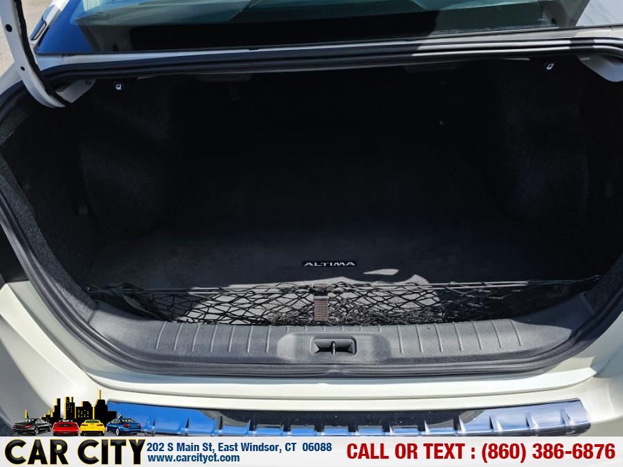2020 Nissan Altima 2.5 SR Sedan, available for sale in East Windsor, Connecticut | Car City LLC. East Windsor, Connecticut 2020 Nissan Altima 2.5 SR Sedan, available for sale in East Windsor, Connecticut | Car City LLC. East Windsor, Connecticut