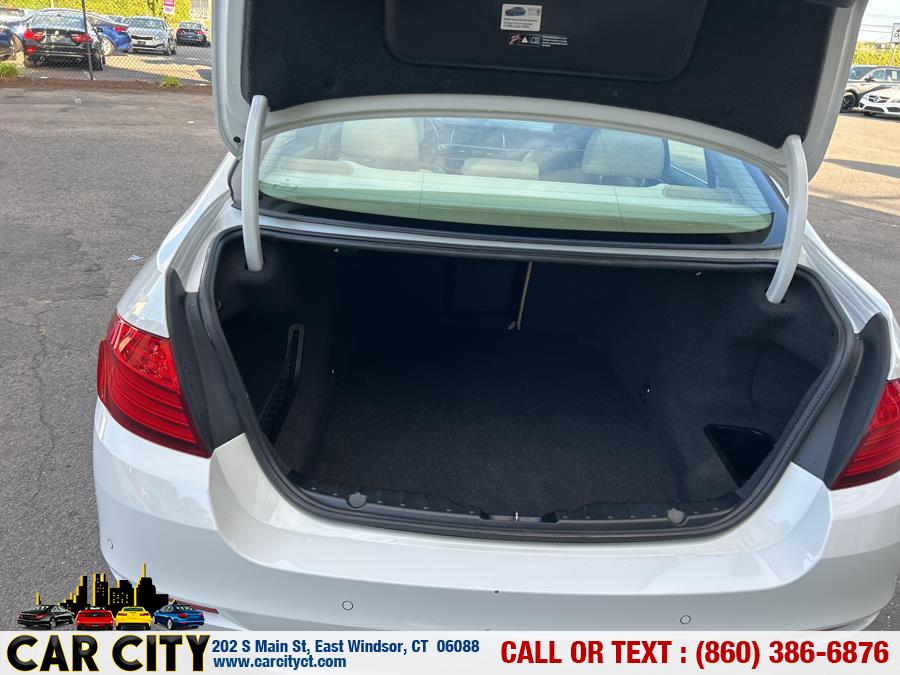 2014 BMW 5 Series 4dr Sdn 528i xDrive AWD, available for sale in East Windsor, Connecticut | Car City LLC. East Windsor, Connecticut 2014 BMW 5 Series 4dr Sdn 528i xDrive AWD, available for sale in East Windsor, Connecticut | Car City LLC. East Windsor, Connecticut